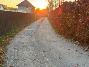 Частичный ремонт дороги между Озёрной, Садовой и Солнечной